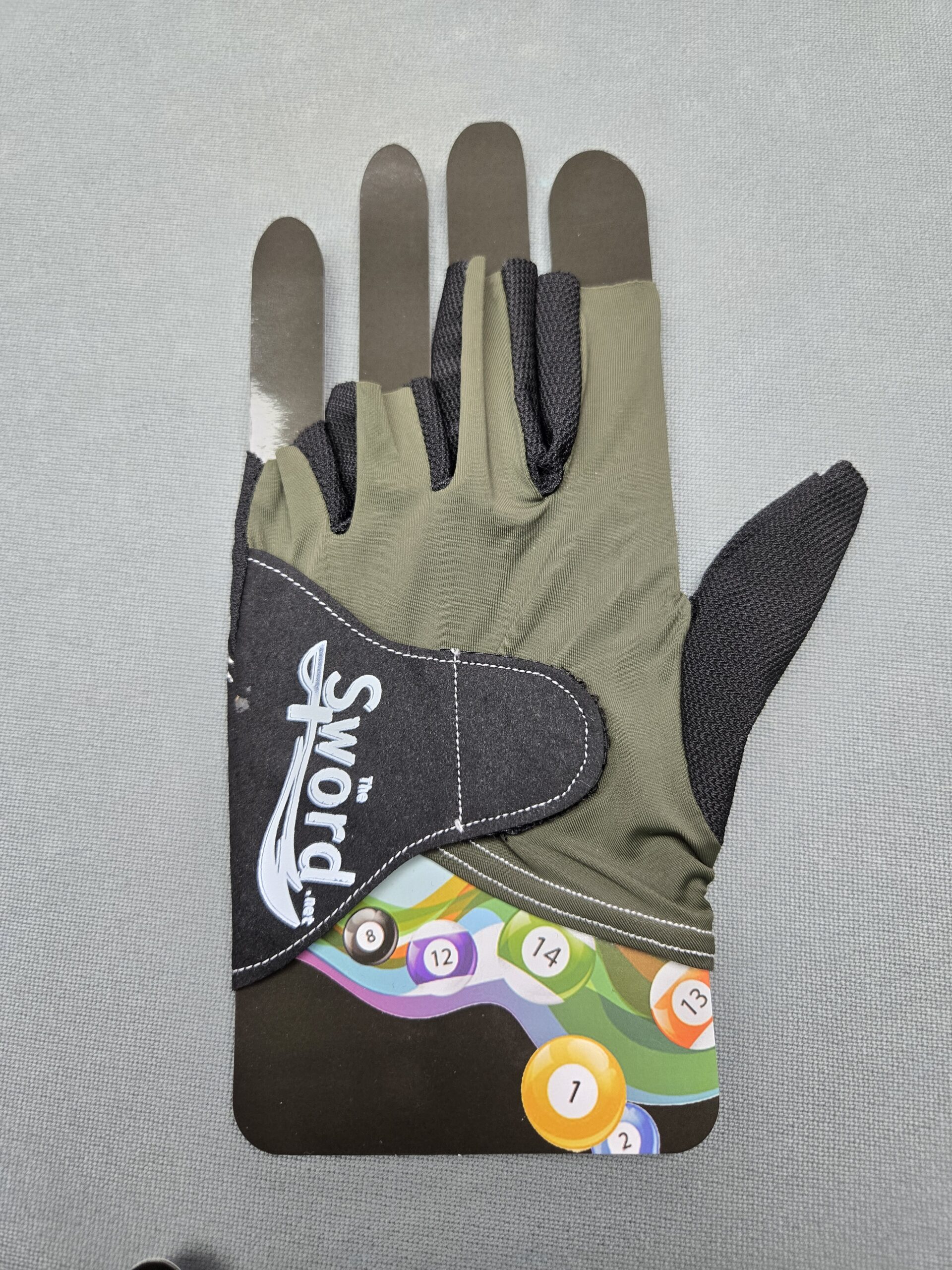 Professional 3-Finger-Billardhandschuh „Style & Precision“ – Bild 17