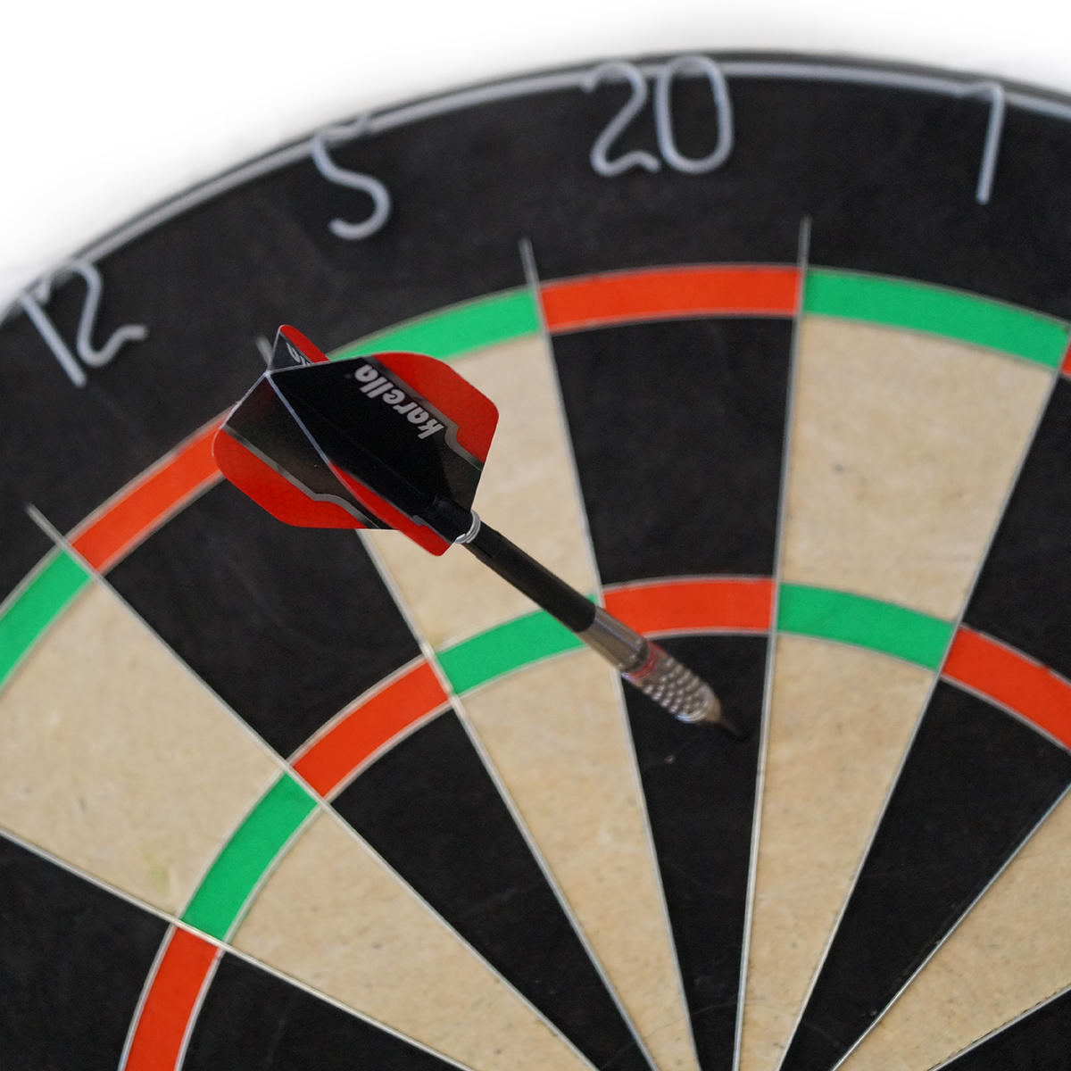 Karella - Dartboard BullOut Set inkl. 2 Satz Steeldarts – Bild 3